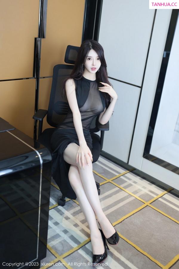 吴玉 玉兔miki [XiuRen]高清写真图 2023.06.19 No.6937 玉兔miki 丝袜美腿第3张图片